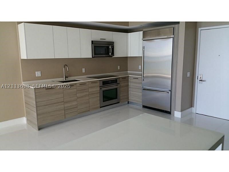 Apartment for rent at Brickell House Condo 2409