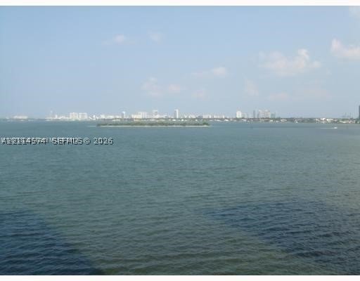 Aluguel de apartamento no Onyx On The Bay 601