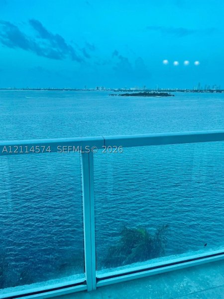 Aluguel de apartamento no Onyx On The Bay 601