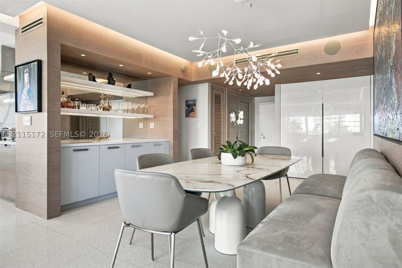 Condo for sale at Belle Towers 5C