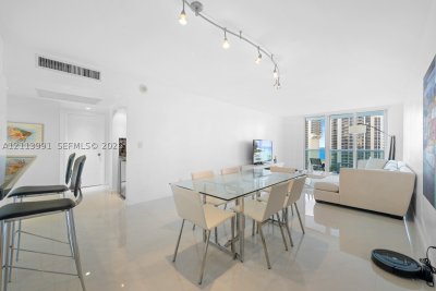 Comprar apartamento no Ocean Reserve 1411