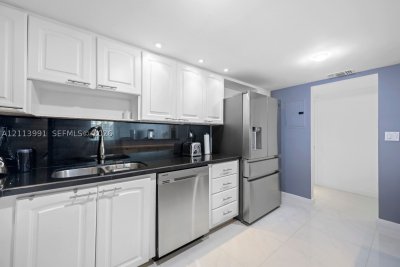 Comprar apartamento no Ocean Reserve 1411