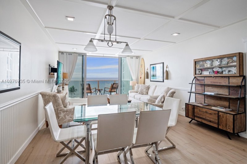 Apartment for rent at Alexander Towers 607