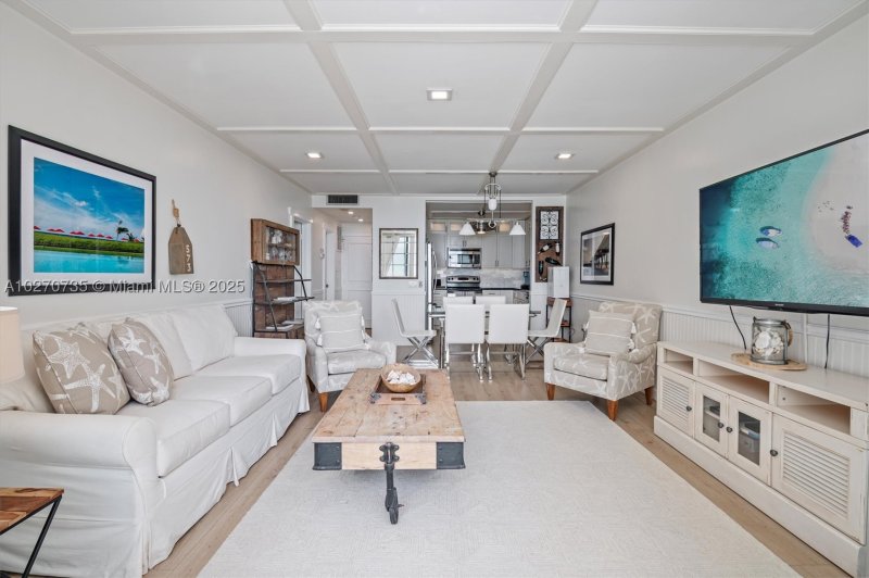 Apartment for rent at Alexander Towers 607