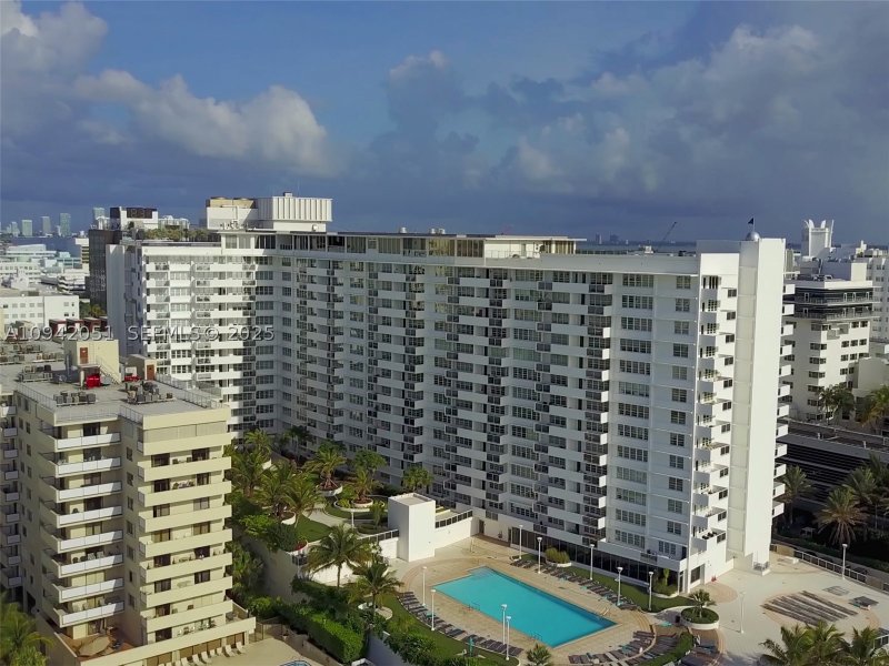 Apartment for rent at Oceania 1 716