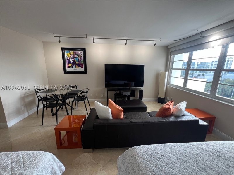 Apartment for rent at Oceania 1 716