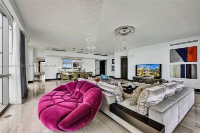 Comprar apartamento no Mansions at Acqualina 1402