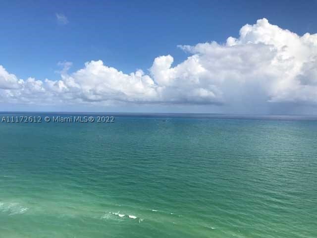 Condo for sale at Porsche Design Tower 2905