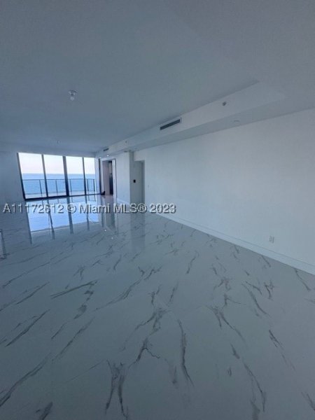 Condo for sale at Porsche Design Tower 2905