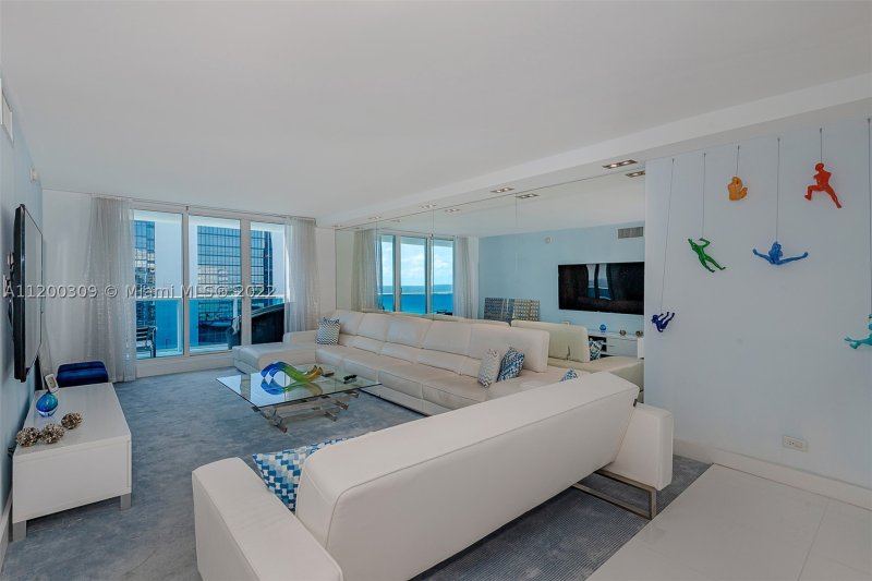 Alquiler de apartamento en Roney Palace 1506