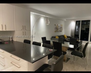 Alquiler de apartamento en Roney Palace 1503