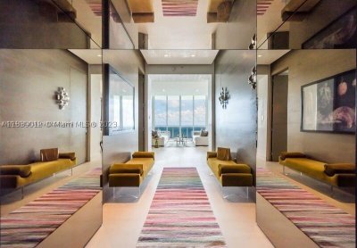 Aluguel de apartamento no Trump Tower One 3201