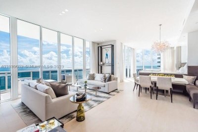 Aluguel de apartamento no Trump Tower One 3201