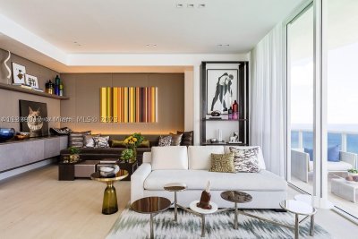 Aluguel de apartamento no Trump Tower One 3201