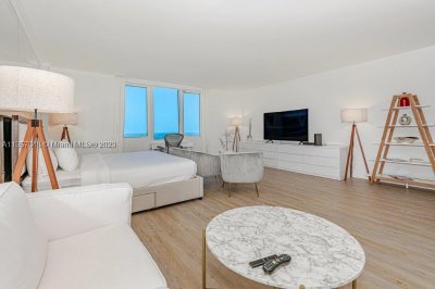 Alquiler de apartamento en Roney Palace 842