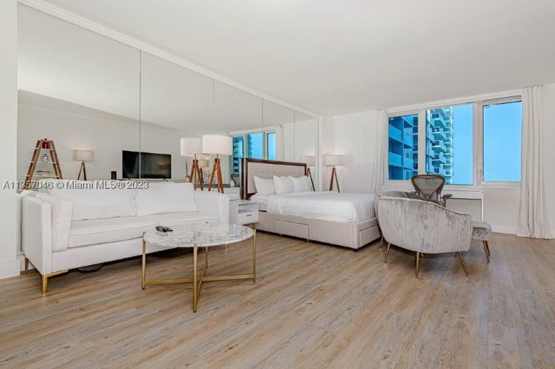 Alquiler de apartamento en Roney Palace 842