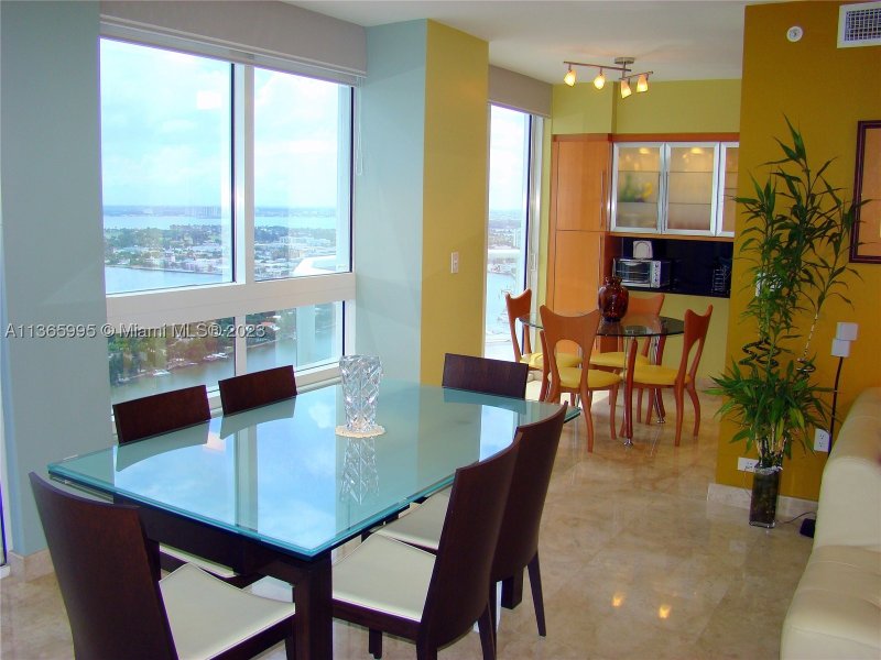 Alquiler de apartamento en Akoya 3407