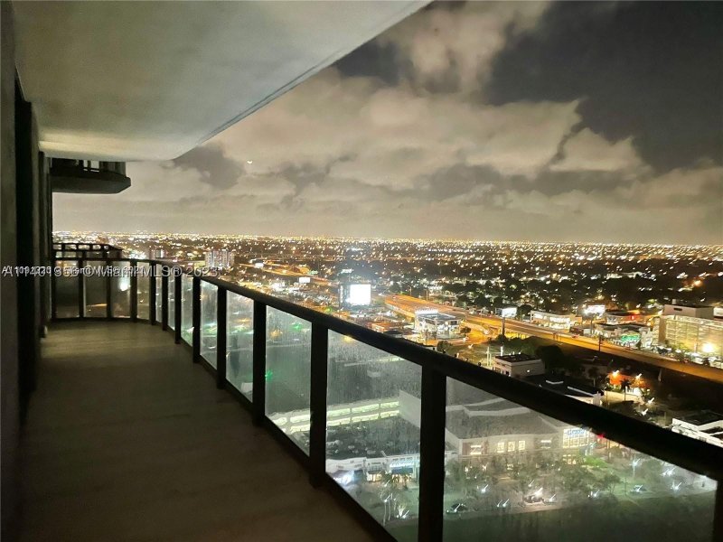 Apartment for rent at Hyde Midtown 2215