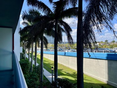 Comprar apartamento no Beachwalk R308