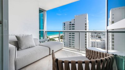 Aluguel de apartamento no Setai 2102