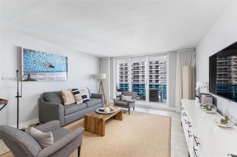 Apartment for rent at 1 Hotel & Homes South Beach 1013