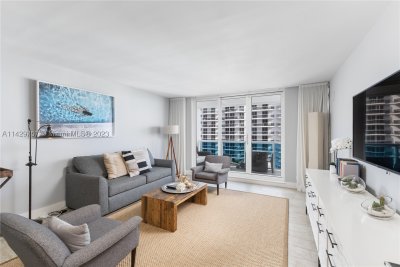 1 Hotel & Homes South Beach Apt #1013