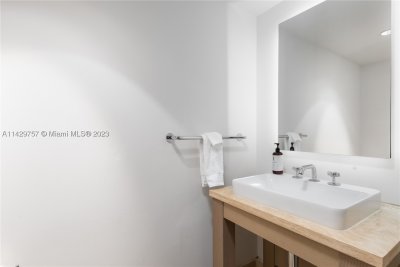 Aluguel de apartamento no 1 Hotel & Homes South Beach 1013