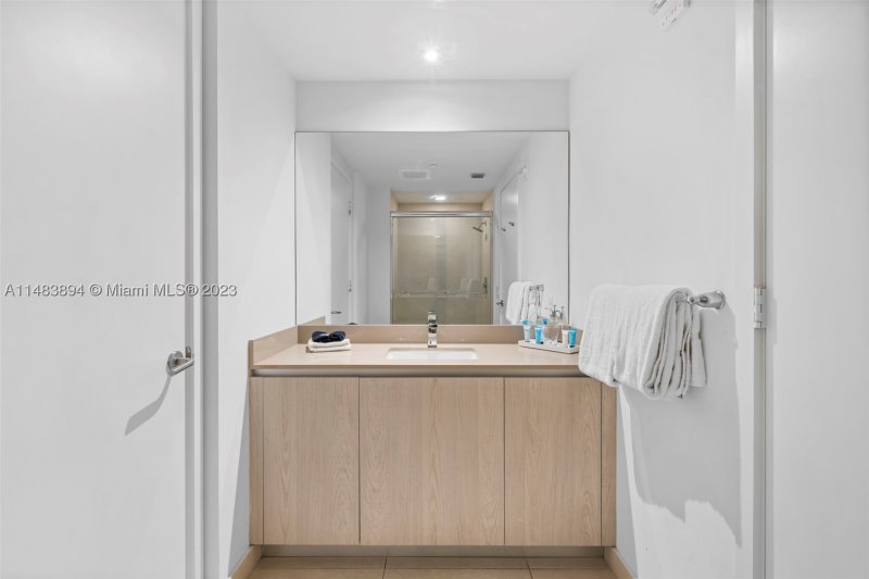 Apartment for rent at Hyde Beach Resort Hollywood 1406