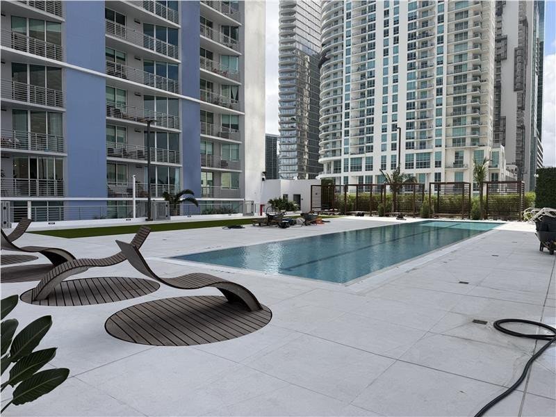 Comprar apartamento en One Miami West Tower 4004