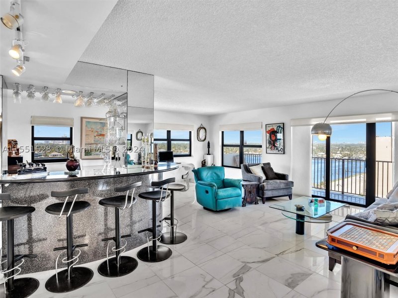 Condo for sale at The Summit 1112N