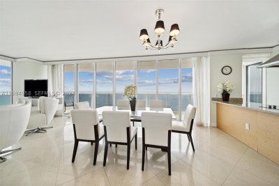 Comprar apartamento no Beach Club Two 1701
