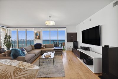 Aluguel de apartamento no Beach Club Three 1401