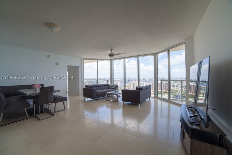 Alquiler de apartamento en La Perla 3707