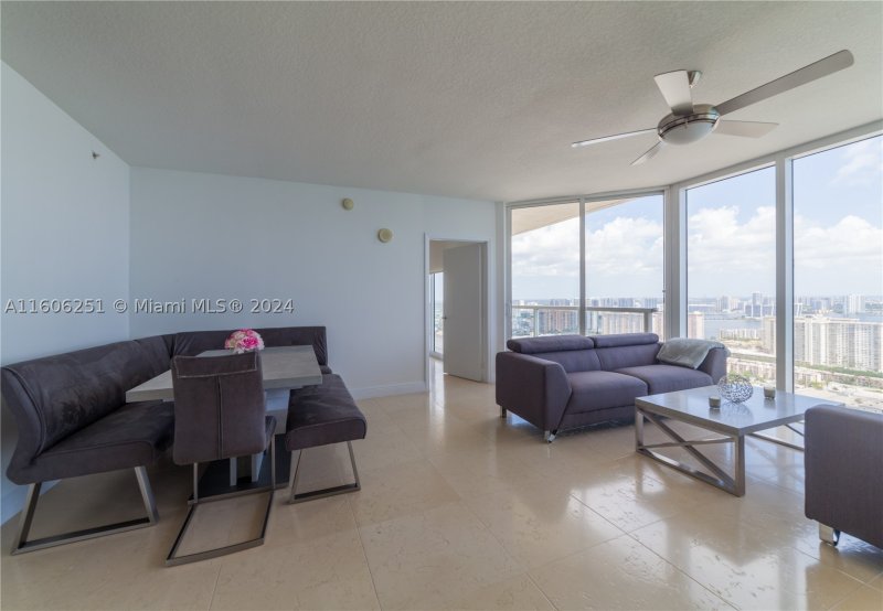 Alquiler de apartamento en La Perla 3707