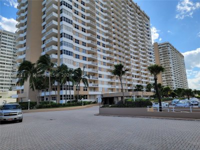 Aluguel de apartamento no The Hemispheres 2C