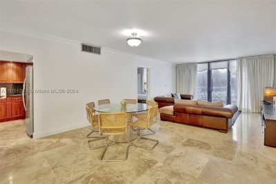 Comprar apartamento no Balmoral Condo 3T