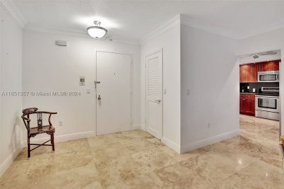 Comprar apartamento no Balmoral Condo 3T