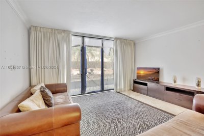 Comprar apartamento no Balmoral Condo 3T