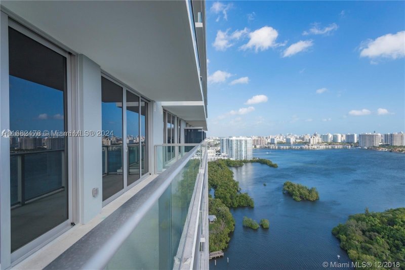 Comprar apartamento en The Harbour 2020