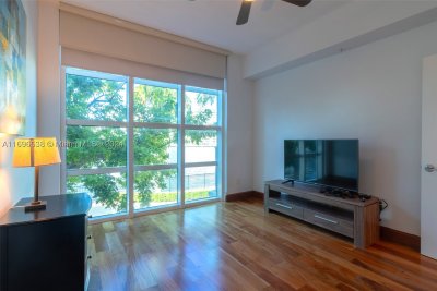 Comprar apartamento no Ocean Marine Yacht Club M5