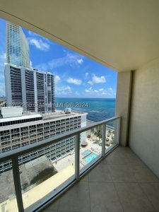Alquiler de apartamento en La Perla 1706