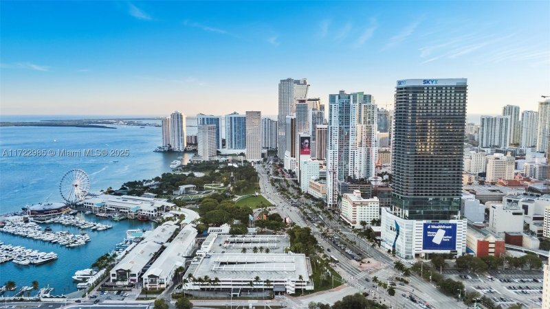 Condo for sale at The Elser Hotel and Residences 3209