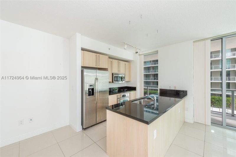 Condo for sale at Axis on Brickell South Tower 1107-S