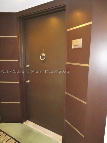 Apartment for rent at Arlen Beach 1011