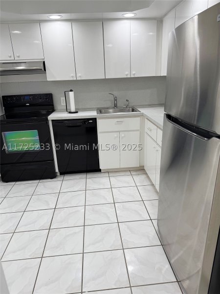 Apartment for rent at Arlen Beach 1011