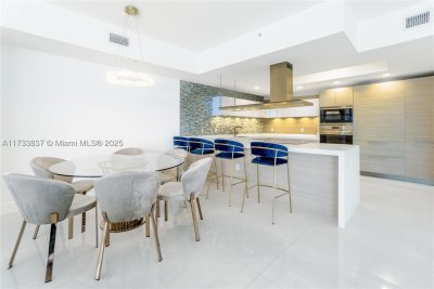 Comprar apartamento en Marina Palms Yacht Club 207