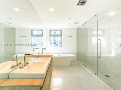 Comprar apartamento en Marina Palms Yacht Club 207