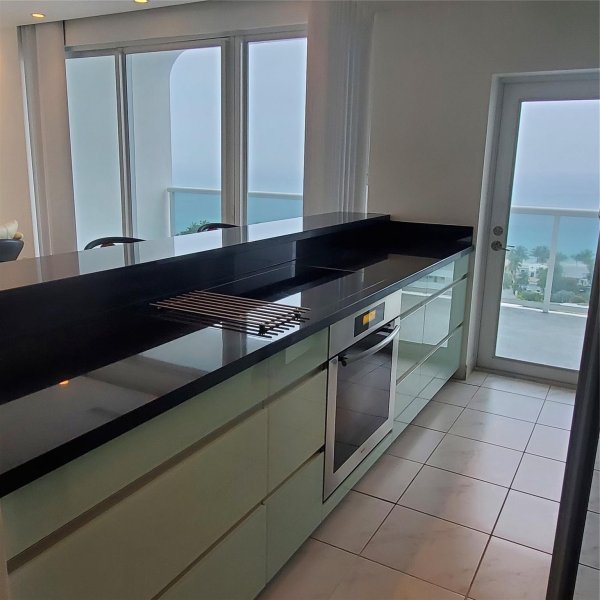Condo for sale at Vantage View 2008