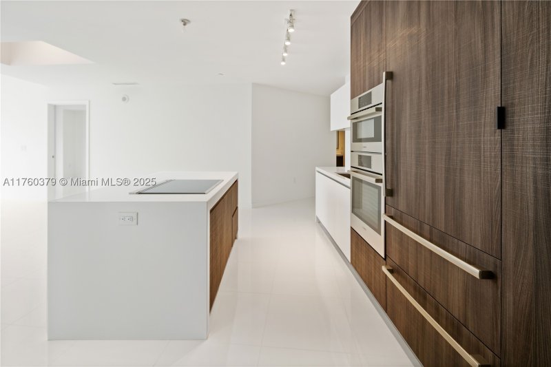 Condo for sale at Paramount Miami WorldCenter 4203