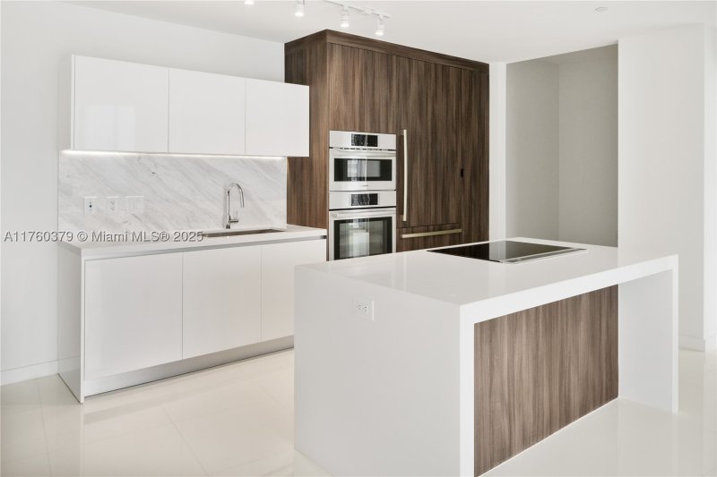 Condo for sale at Paramount Miami WorldCenter 4203